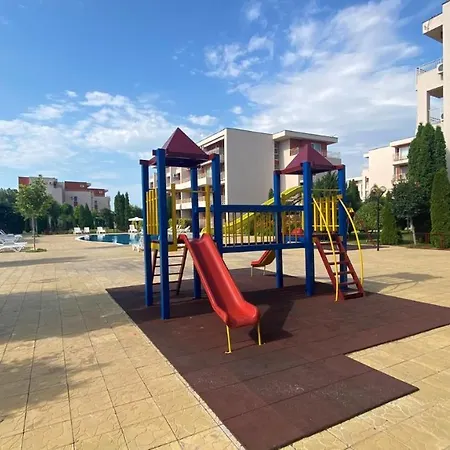 Bratanov Sunny Noks Napospart