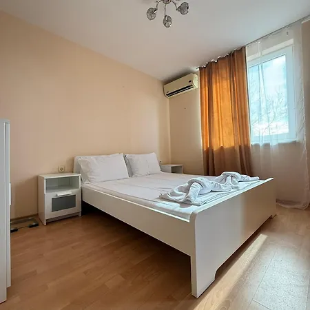 Apartman Bratanov Sunny Noks