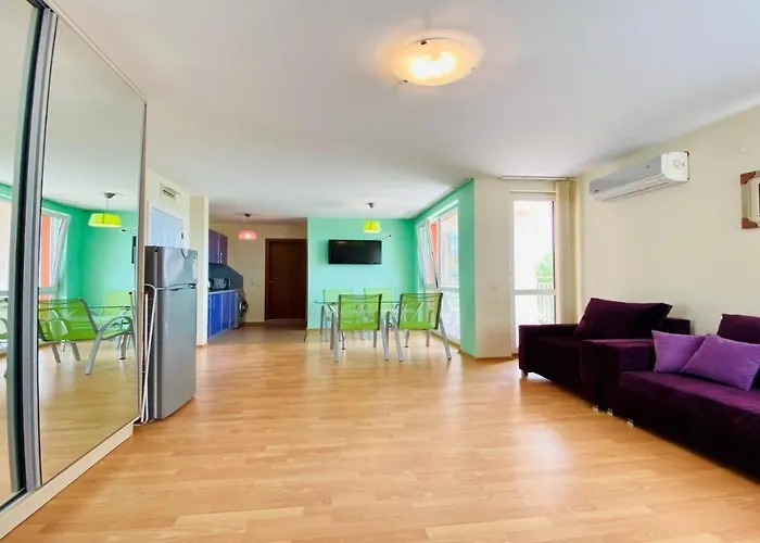 Bratanov Sunny Noks ساني بيتش