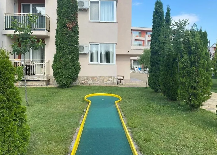 Bratanov Sunny Noks * ساني بيتش