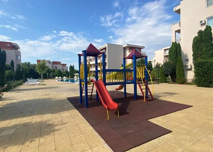 Bratanov Sunny Noks ساني بيتش