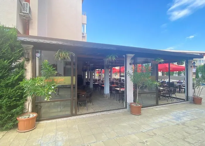 Bratanov Sunny Noks شقة