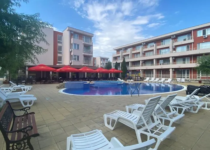 Bratanov Sunny Noks * ساني بيتش