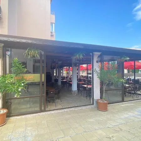 Bratanov Sunny Noks Apartment