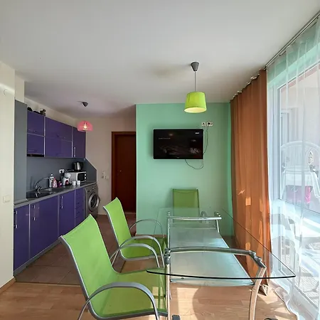 Bratanov Sunny Noks Apartment *